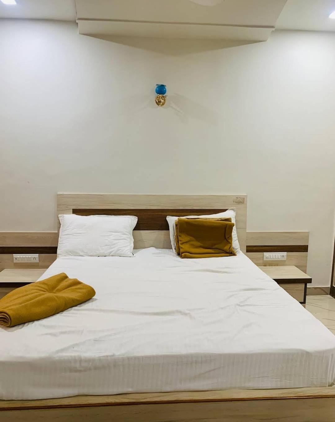 Shree Saurashtra Leuva Patel Samaj Nathdwara Villa Esterno foto